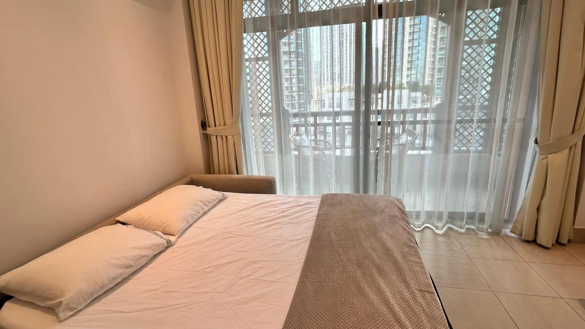 Dubai Mall Aparment 0*,  Emiratos Árabes Unidos